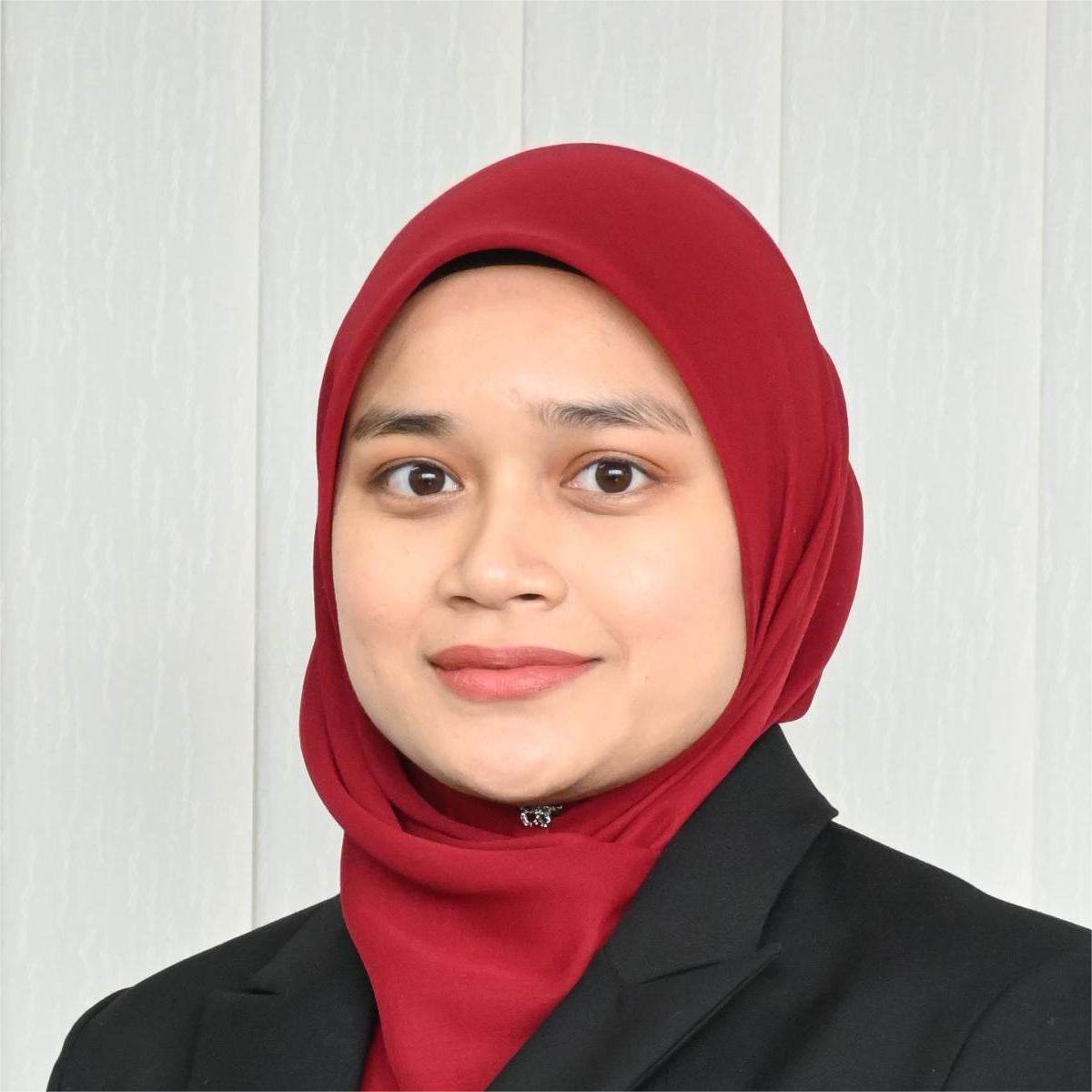 YANG ZARINIE BINTI ABD RAHMAN 